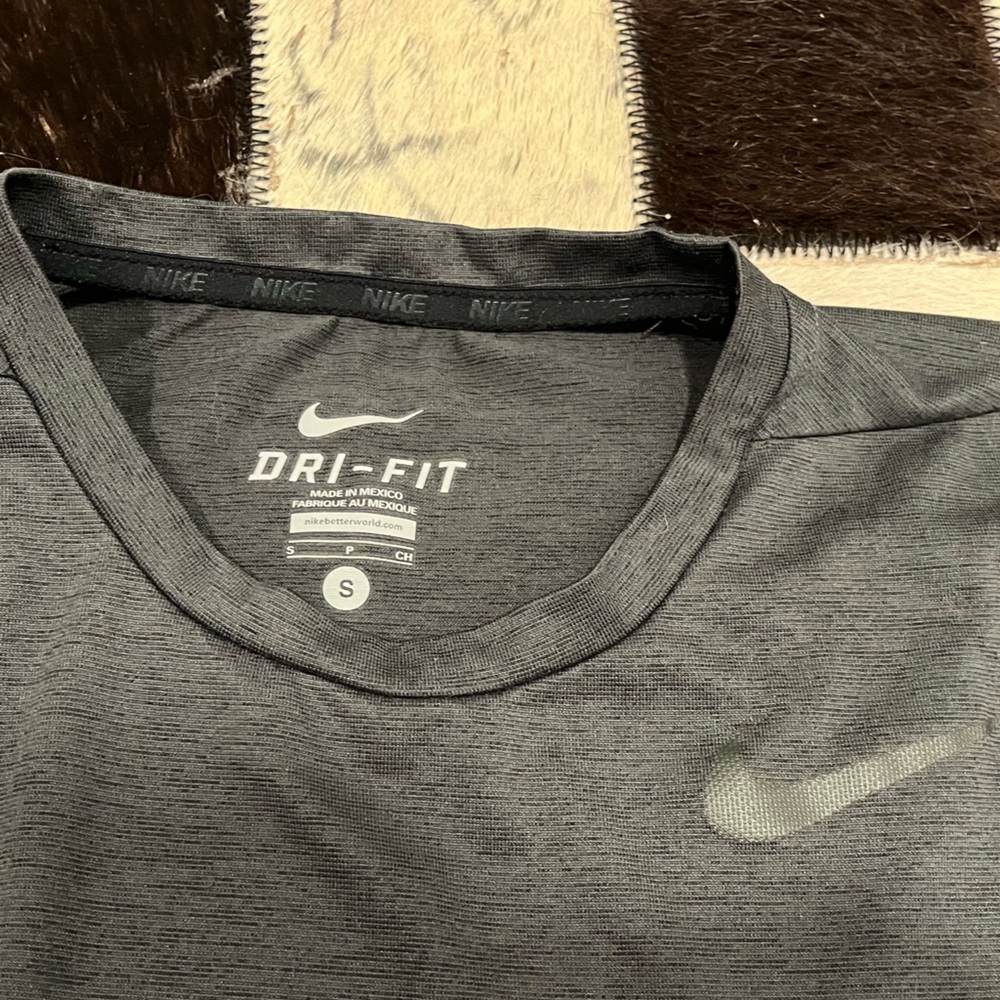 Nike Dri-Fit tee bundle - Picture 5 of 5